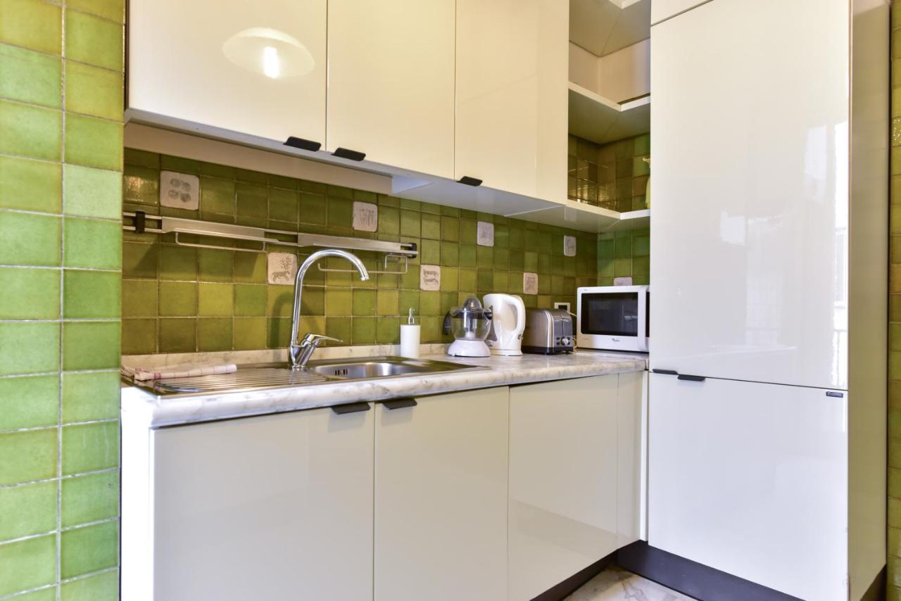Elegant & Cozy Apartment In The Heart Of Rome Bagian luar foto
