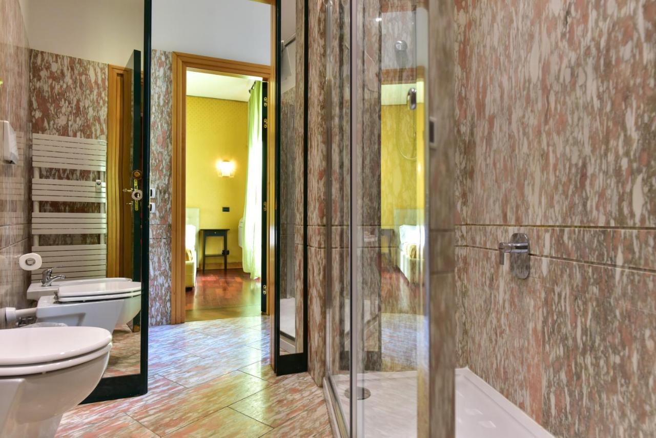 Elegant & Cozy Apartment In The Heart Of Rome Bagian luar foto